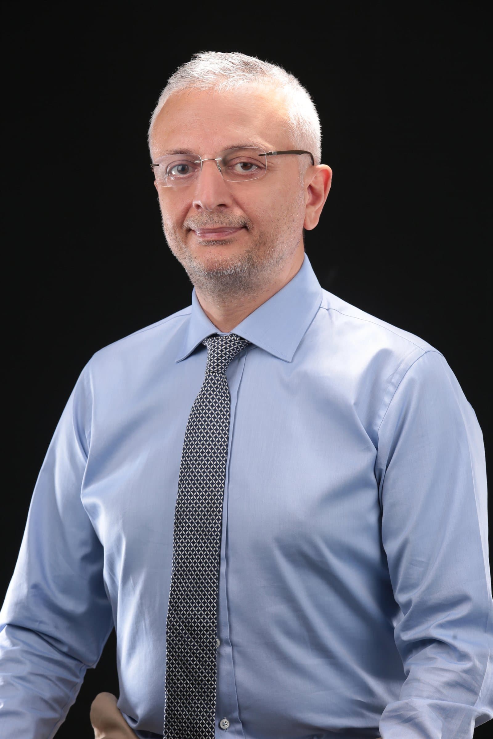 Doç. Dr. Azmi Tufan